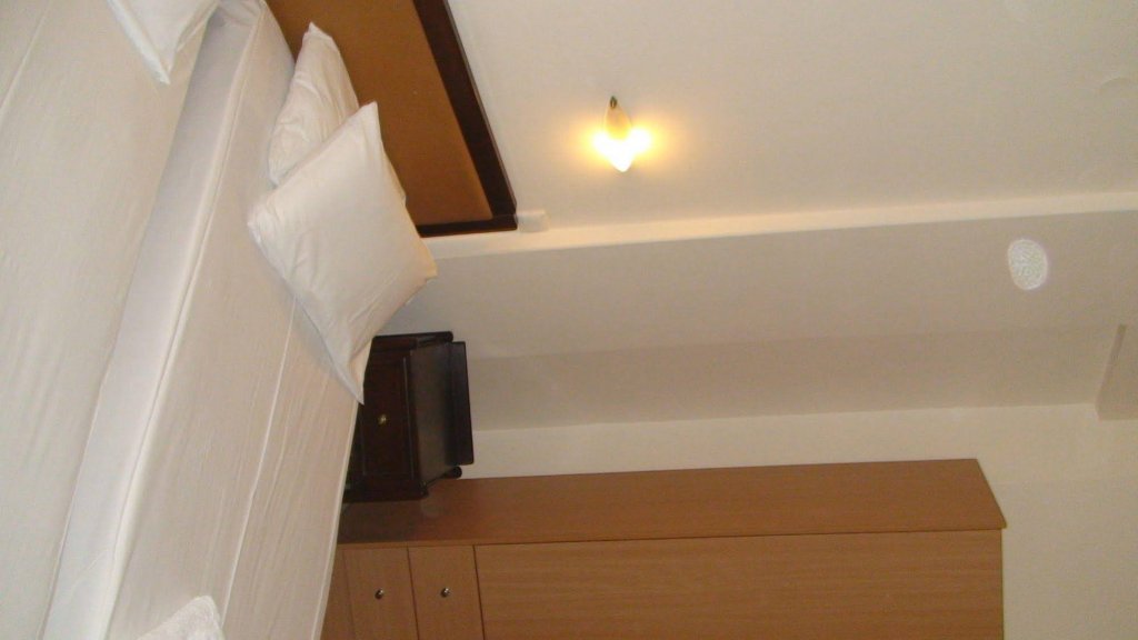 Фото Ambrosia Hotel