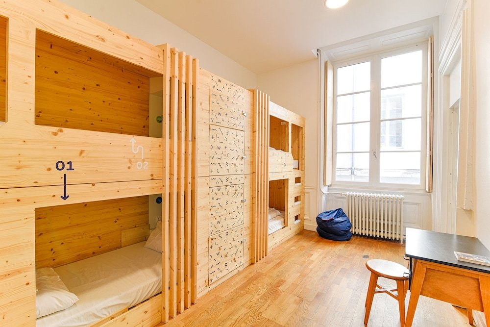 Фото Away Hostel & Coffee Shop