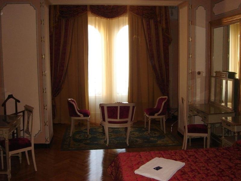 Фото Britannia Excelsior