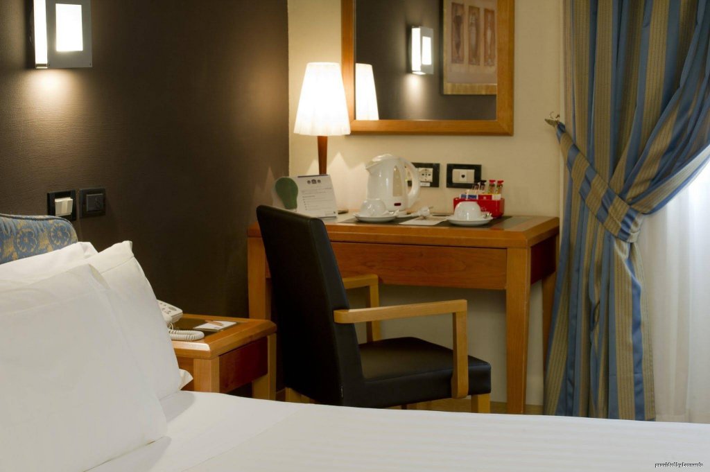 Фото The Spring House Hotel Rome Vatican, Tapestry Collection Hilton