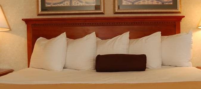 Фото Best Western East Towne Suites