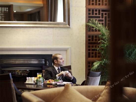 Фото Holiday Inn Chengdu Century City East Tower