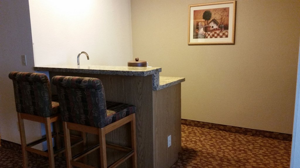 Фото Best Western Plus Mill Creek Inn