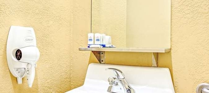 Фото Microtel Inn by Wyndham Newport News Airport