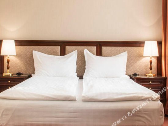 Фото АР Нуво