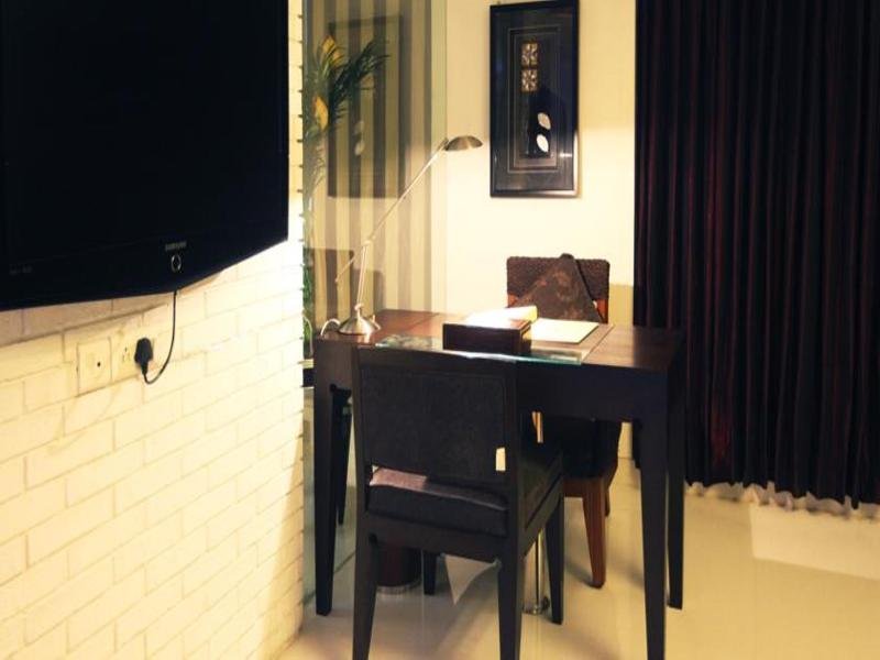 Фото Peninsula Grand Hotel