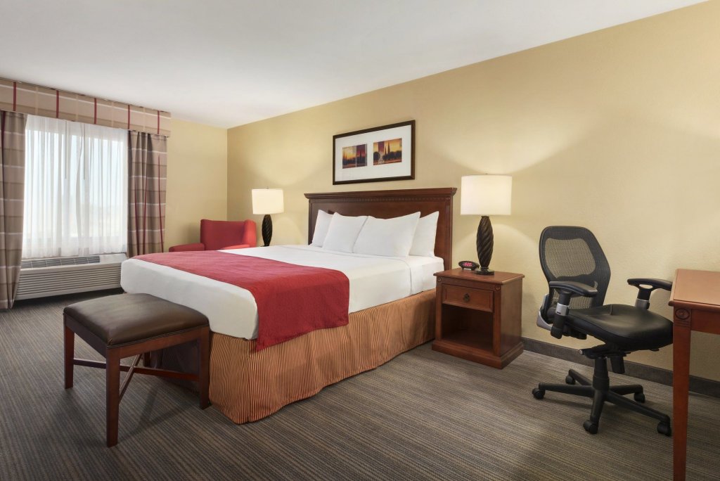 Фото Country Inn & Suites by Radisson, Fargo, Nd