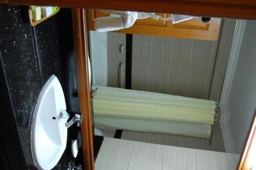 Фото Oattara Thiri Hotel