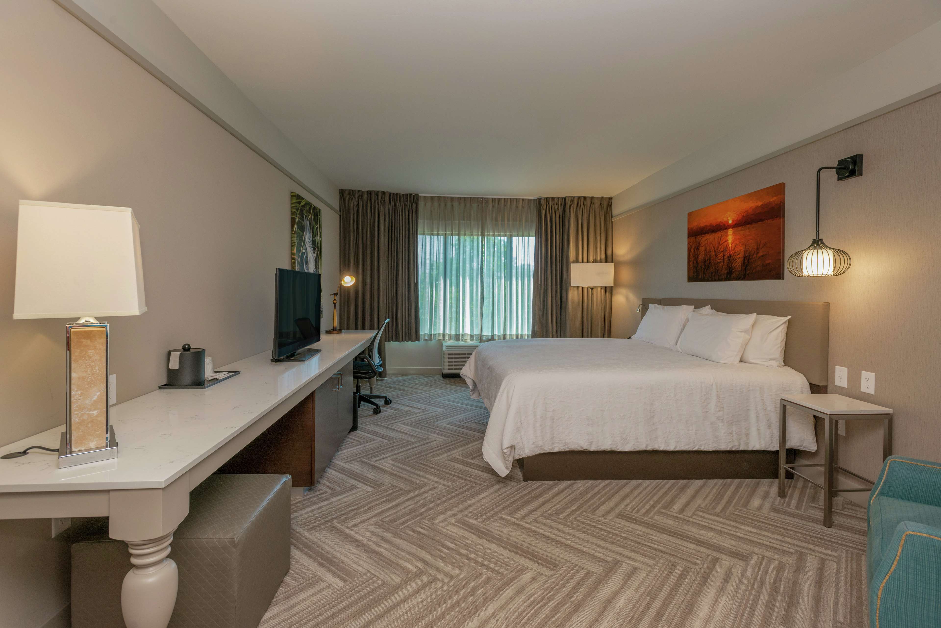 Фото Hilton Garden Inn Mobile Downtown