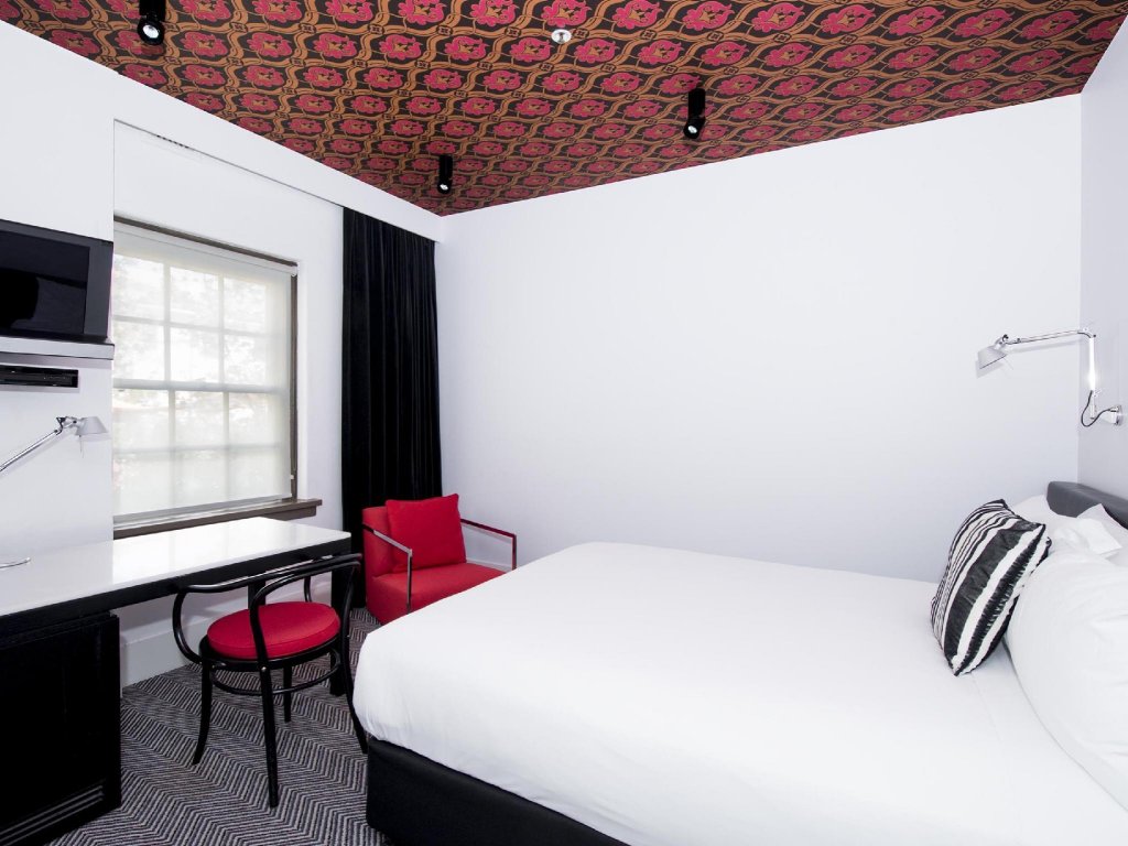 Фото Peppers Gallery Hotel Canberra