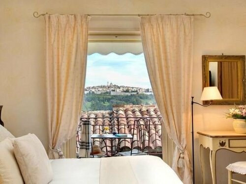 Гостиница La Grande Bastide в Сен-Поль-де-Вансе