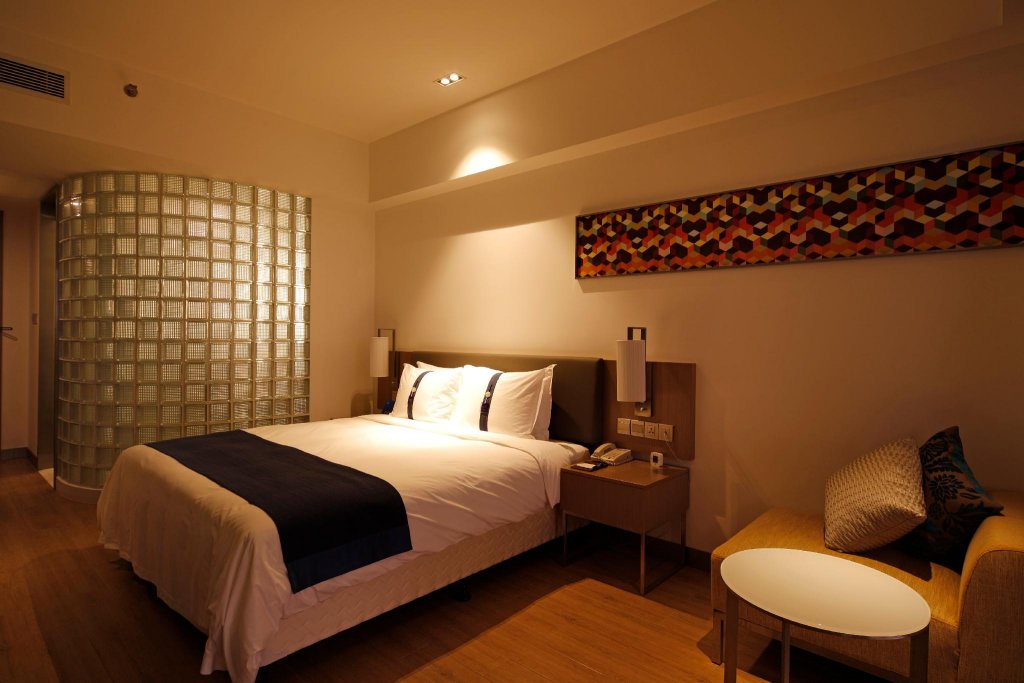 Фото Holiday Inn Express Haikou West Coast, an Ihg Hotel