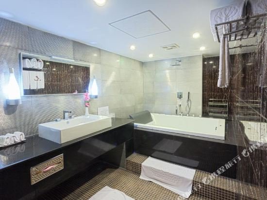 Фото Long Beach Hotel