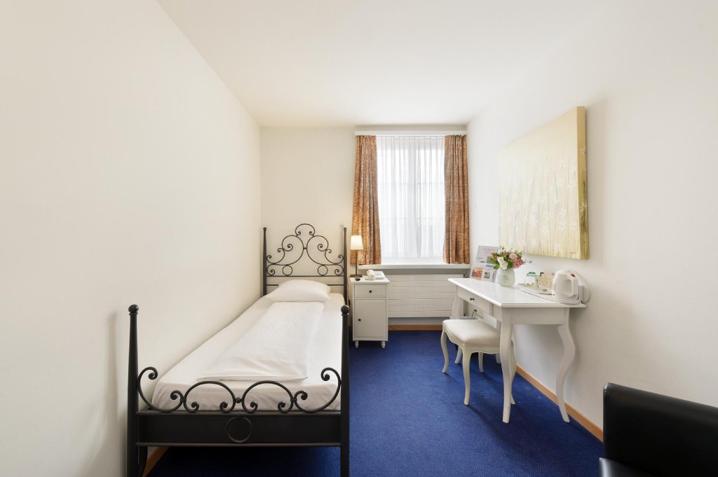 Фото Hotel Hirschen