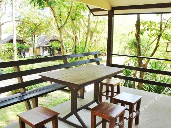 Фото Hilltop Chalet