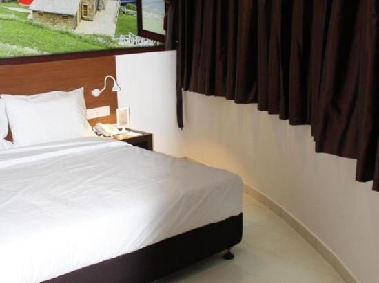 Фото Hotel Zamburger Bangsar