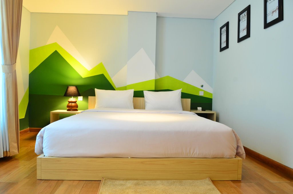 Фото Yan's House Hotel