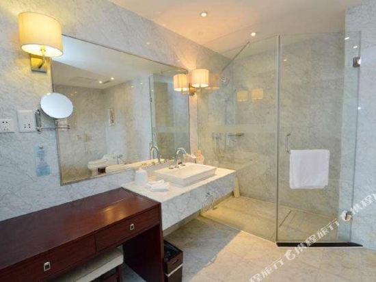 Фото Nanjing New Century Hotel