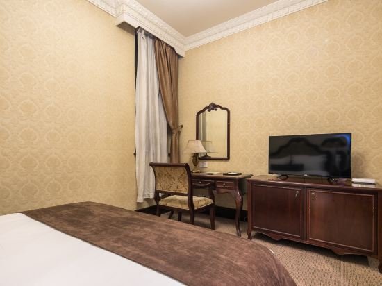 Фото Tianjin First Hotel