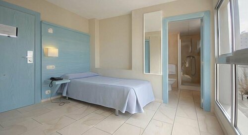 Гостиница Hotel Safari в Гандии