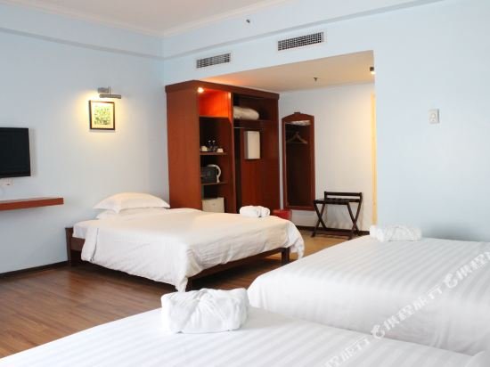 Фото Hotel Maluri