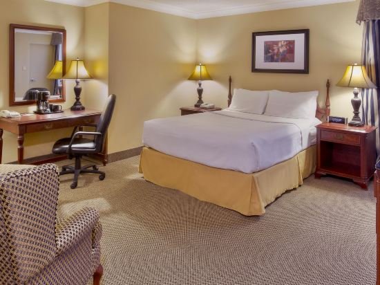 Фото Crowne Plaza Fredericton Lord Beaverbrook