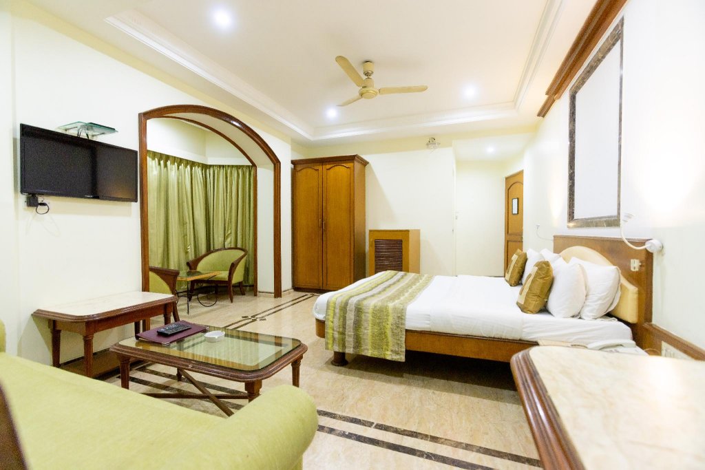 Фото Garden Hotel