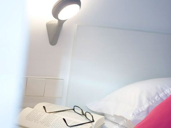 Фото Live And Dream Hostel