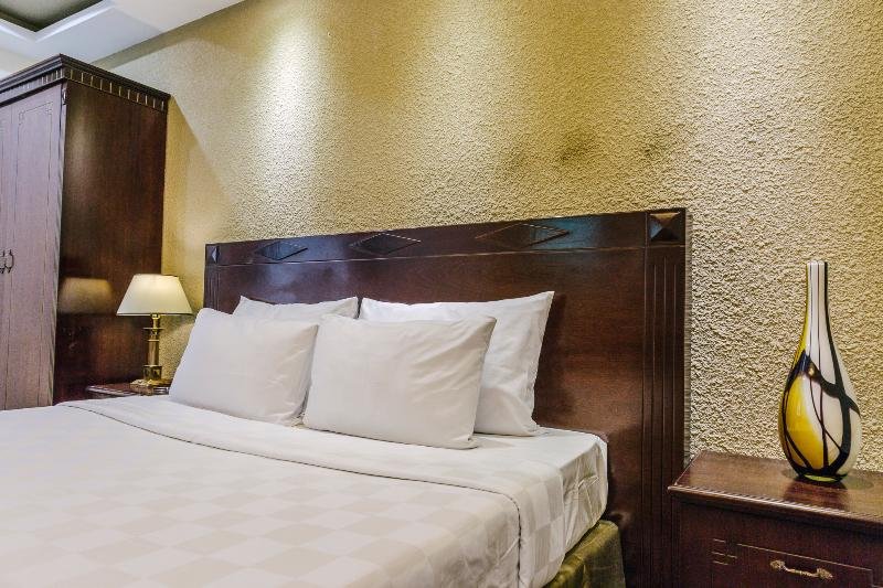 Фото Ambassador Hotel Saigon