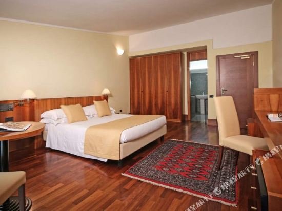 Фото Salo Du Parc