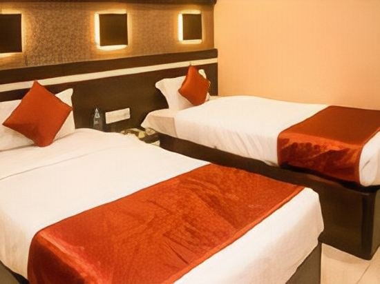 Фото Hotel Pushpak International