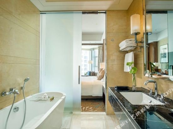 Фото Jw Marriott Hotel Harbin River North