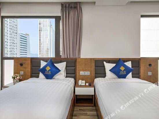 Фото Jolia Hotel and Apartment - My Khe Beach