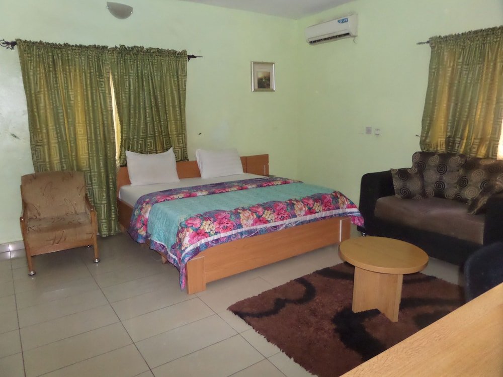 Фото Golden Astoria Hotel