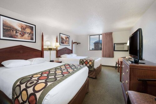 Гостиница Serena Inn & Suites - Rapid City