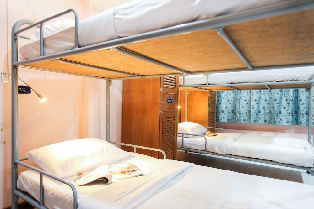 Фото Hostel 8 Sukhumvit Nana Bangkok