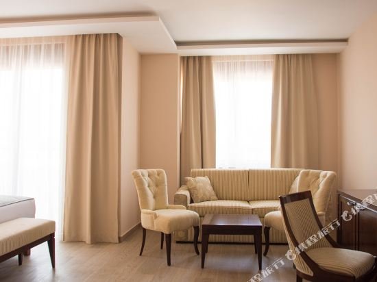 Фото Xenon Hotel