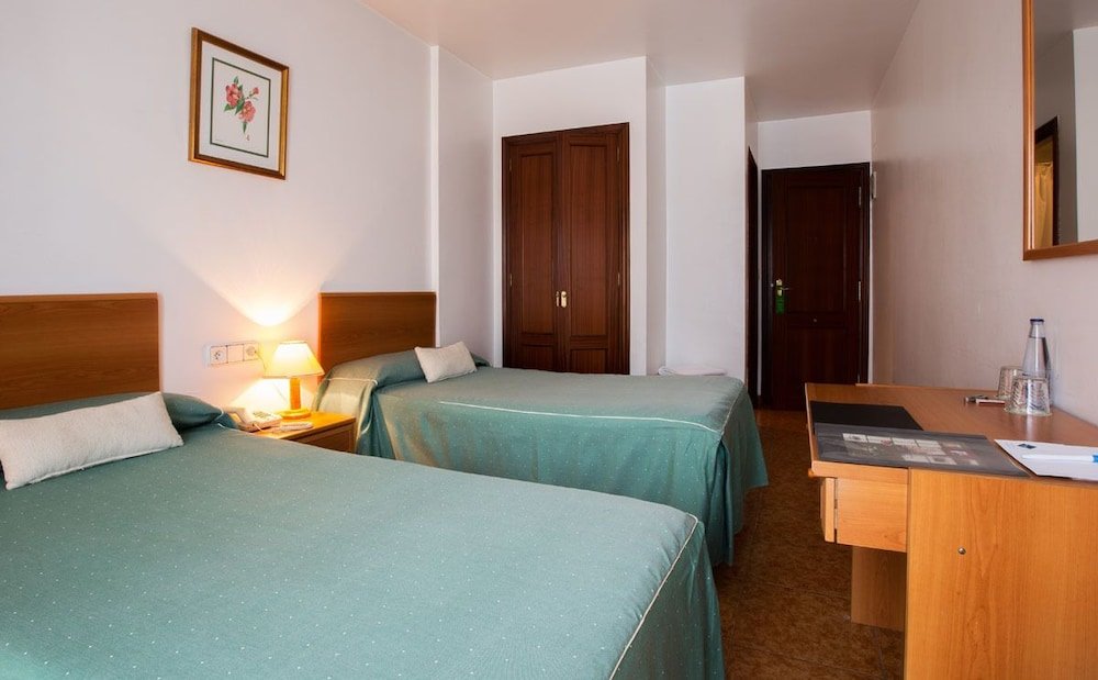 Фото Hotel Madrid