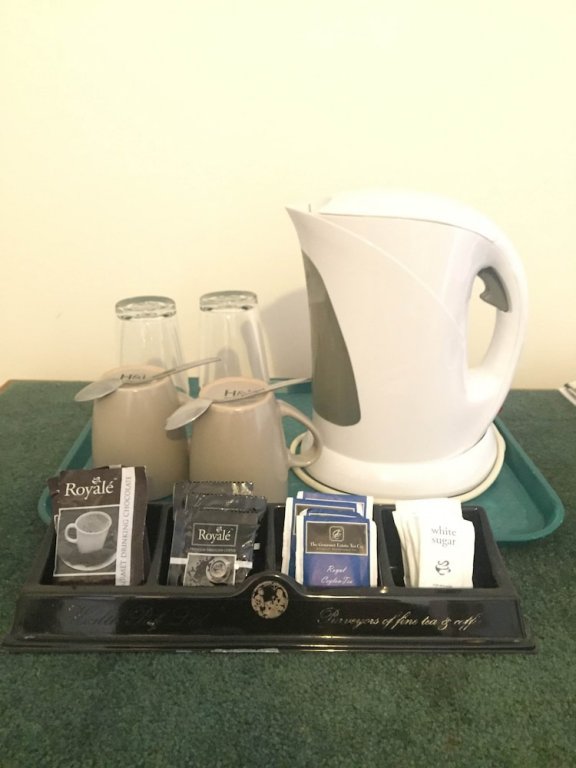 Фото The Cambridge Hotel