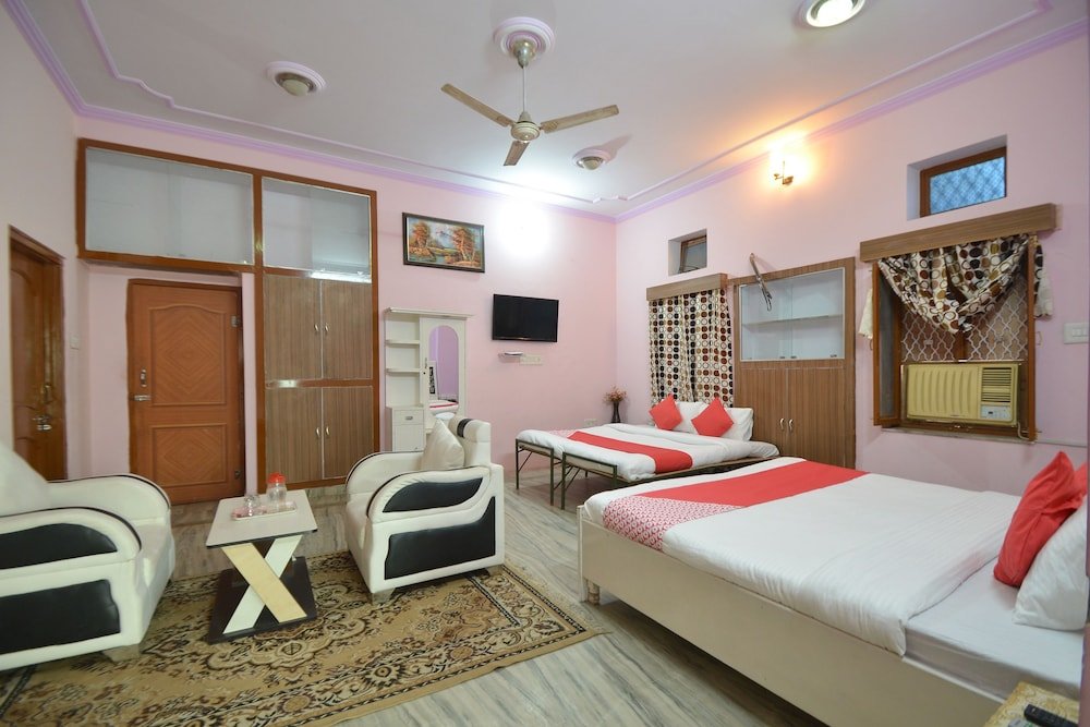 Фото Oyo 18515 Hotel Jal Mahal Jhalak Palace
