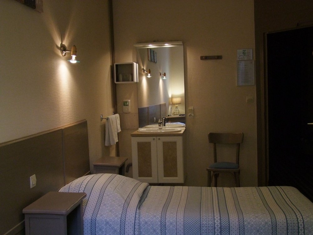 Фото Hôtel Restaurant Saint Melaine