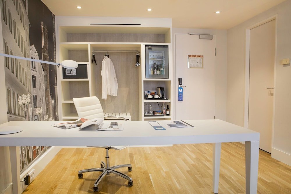 Фото Nh Collection Hamburg City