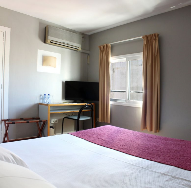 Фото Hotel Subur