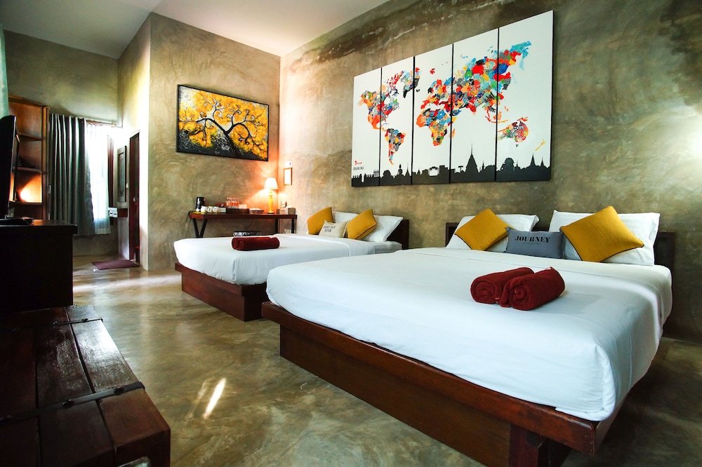 Фото отеля 2