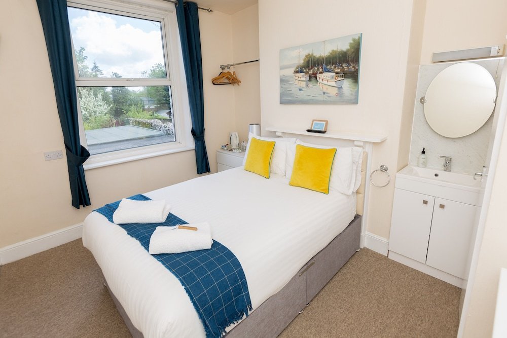 Фото Lowdens Guest House