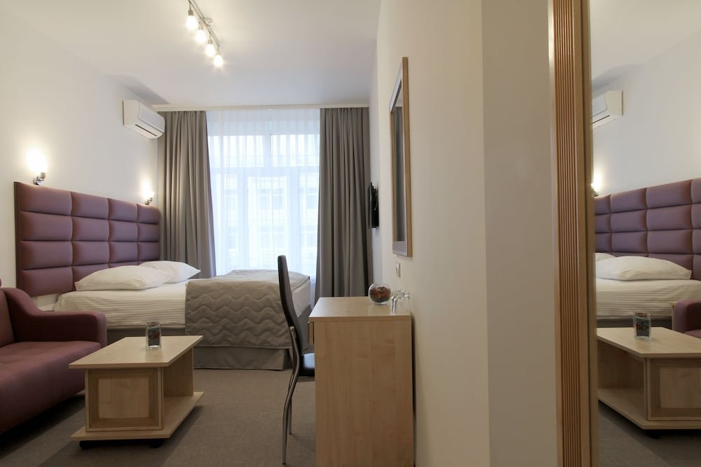 Фото отеля 2