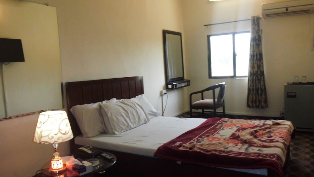 Фото Hilltop Hotel