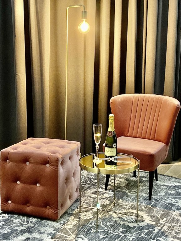 Фото Noble Hotel