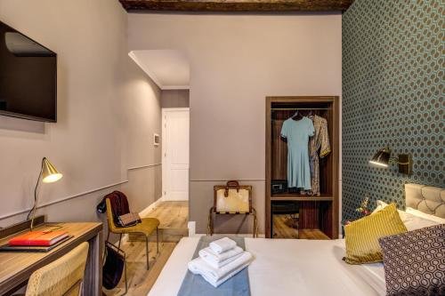 Фото Tree Charme Parliament Boutique Hotel