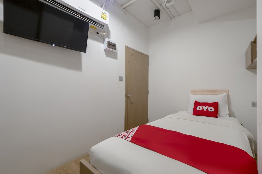 Фото Oyo 982 Charurat Suite